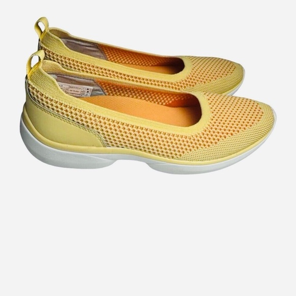 Vionic Women's Kallie Knit Slip-Ons - Picture 3 of 7